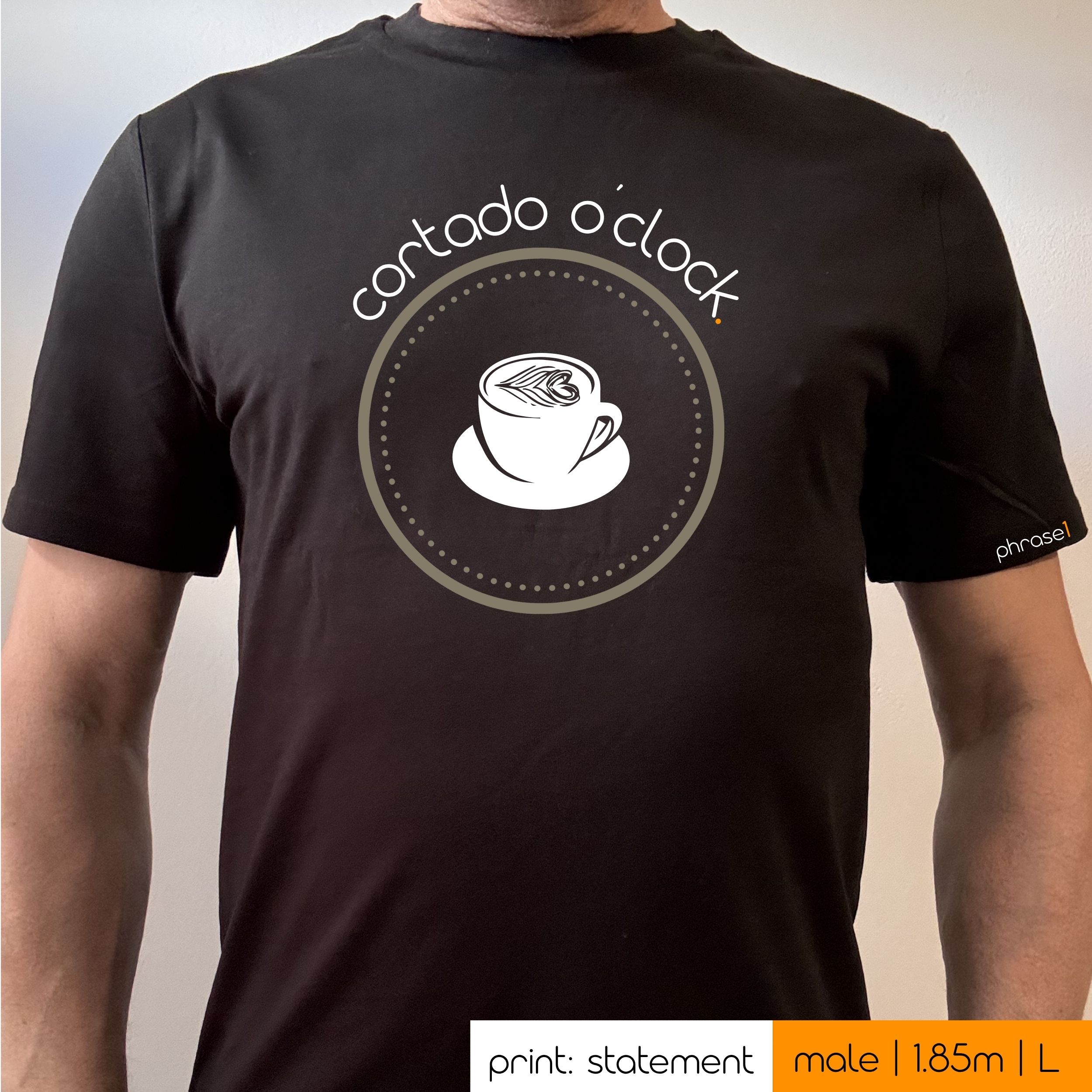 Premium T-Shirt mit Sruch "cortado o’clock" und Visual Café Cortado
